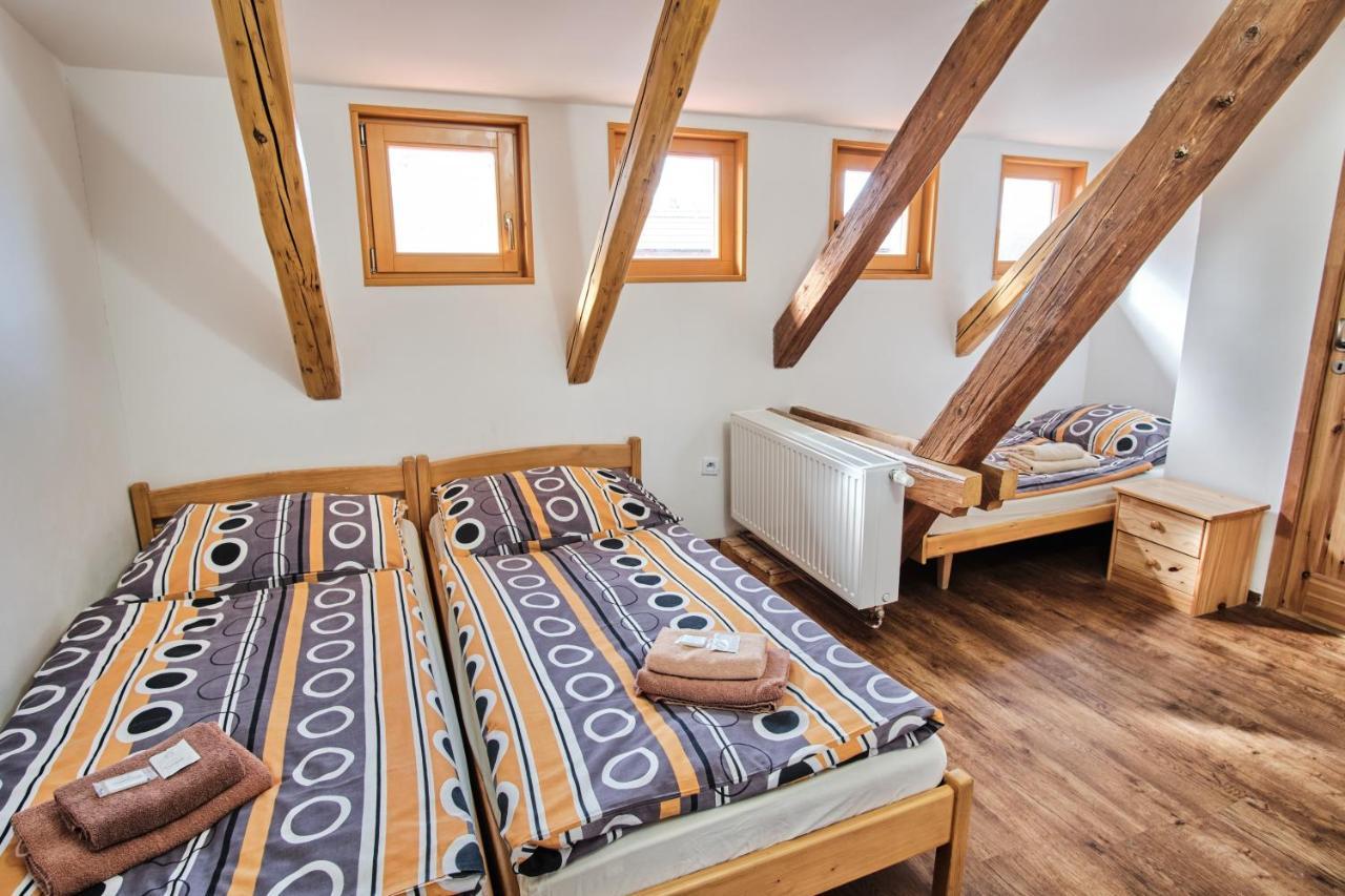 فندق Strnadovsky Mlyn Jesenice  المظهر الخارجي الصورة