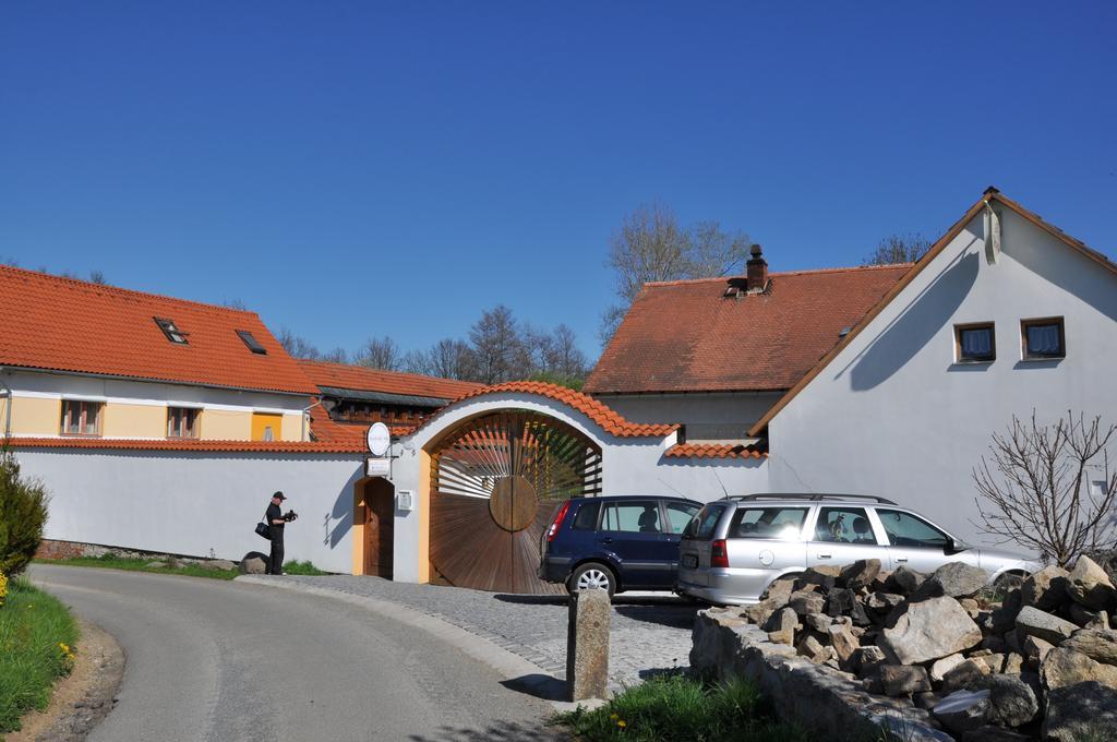 فندق Strnadovsky Mlyn Jesenice  الغرفة الصورة